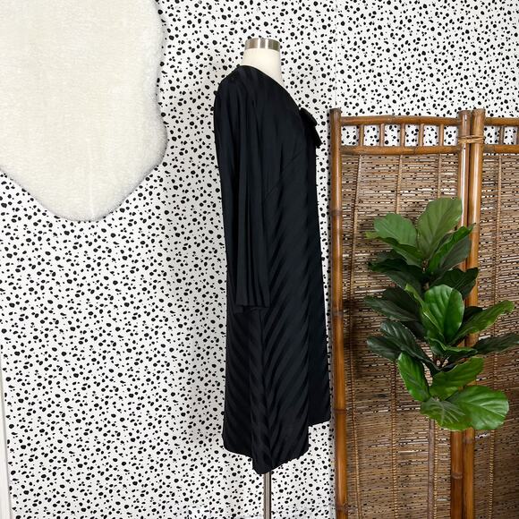 Lane Bryant | 60s Vintage First Lady Black Striped Bow Plus Size Shift Dress 14 - Picture 6 of 11